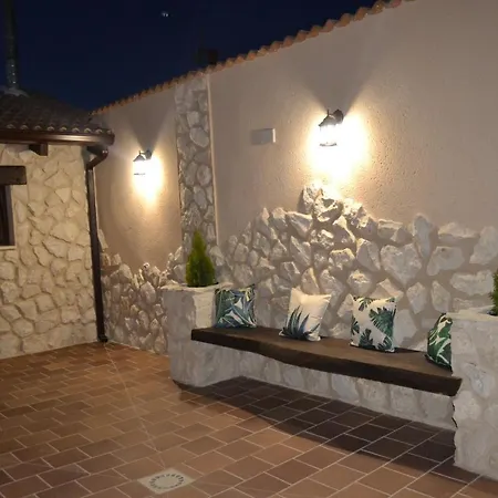 El Capricho De Los Carrascos Juarros de Voltoya Exterior photo